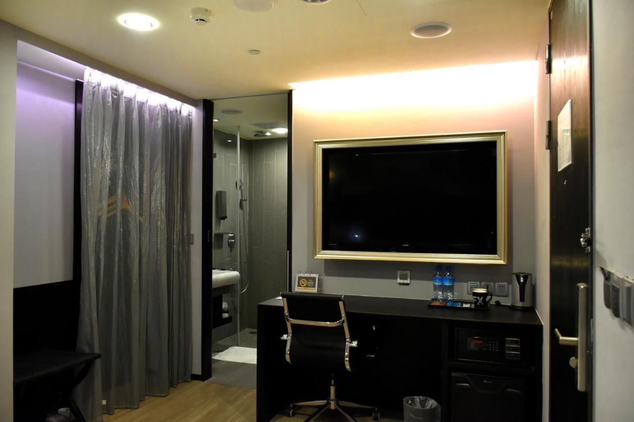 Fx Hotel Tainan Eksteriør bilde
